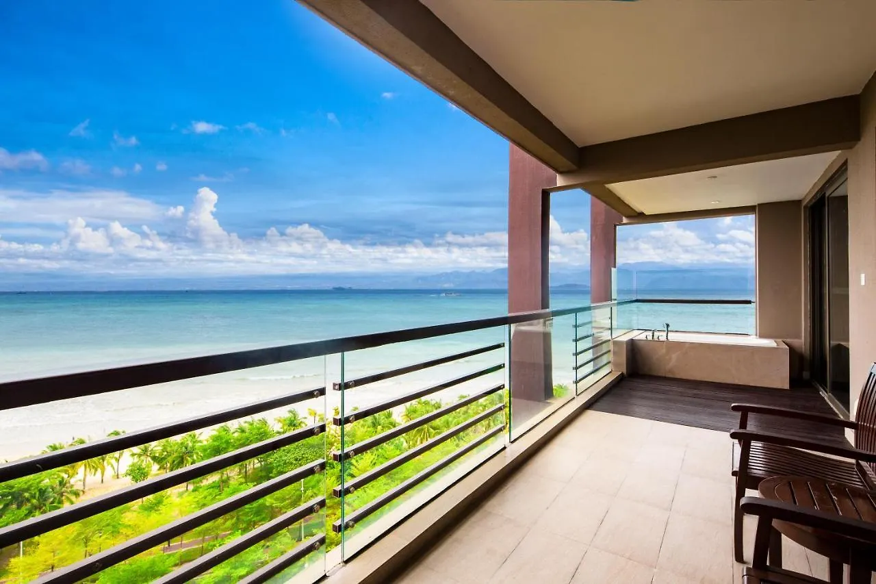 Pullman Oceanview Sanya Bay Resort & Spa Hotel