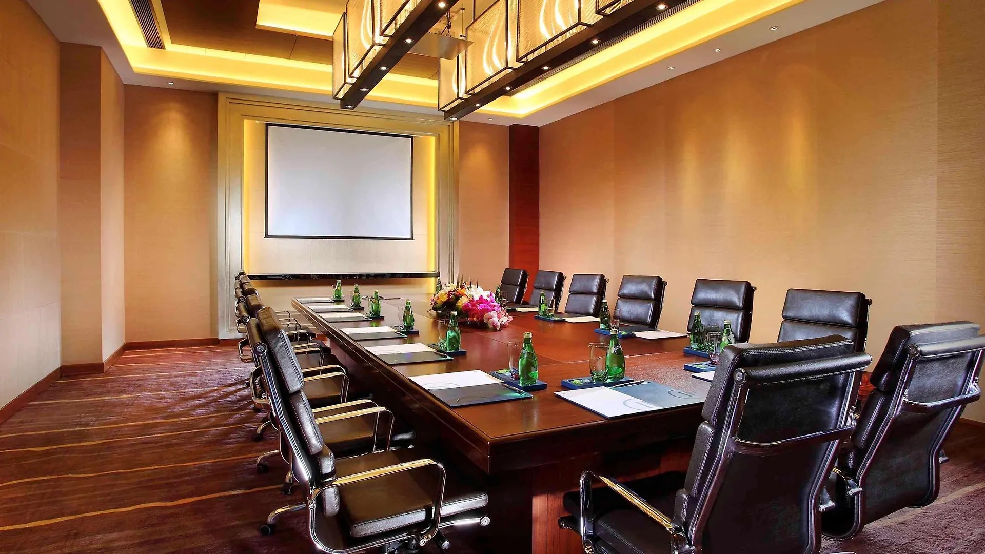 Pullman Oceanview Sanya Bay Resort & Spa Hotel