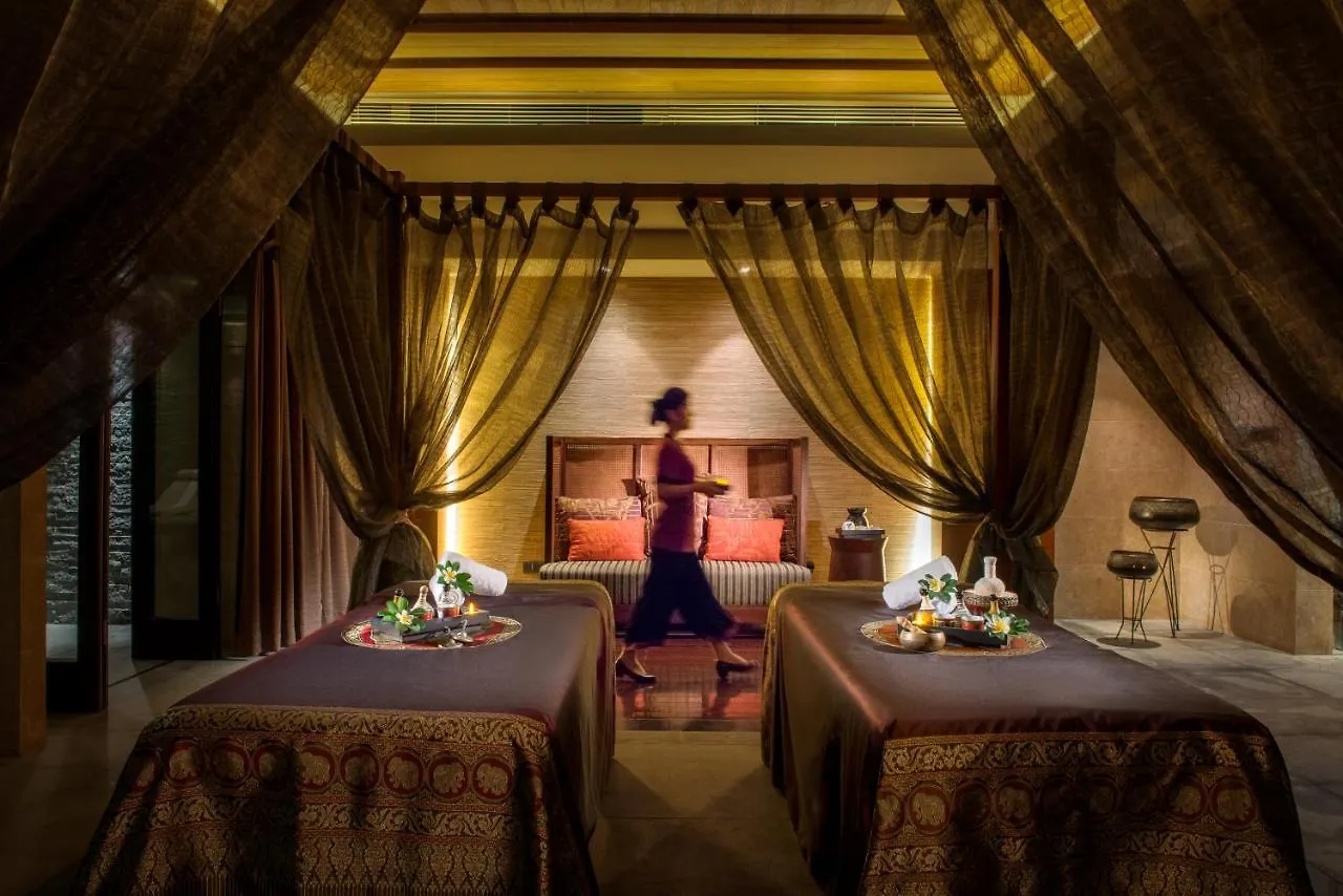 Hotel Pullman Oceanview Sanya Bay Resort & Spa