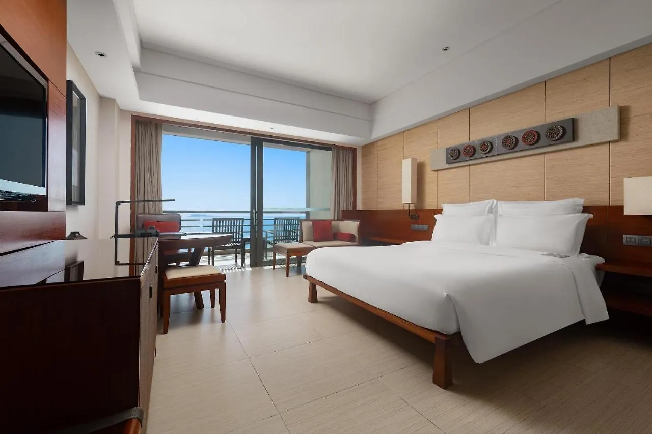Pullman Oceanview Sanya Bay Resort & Spa 5*,  China