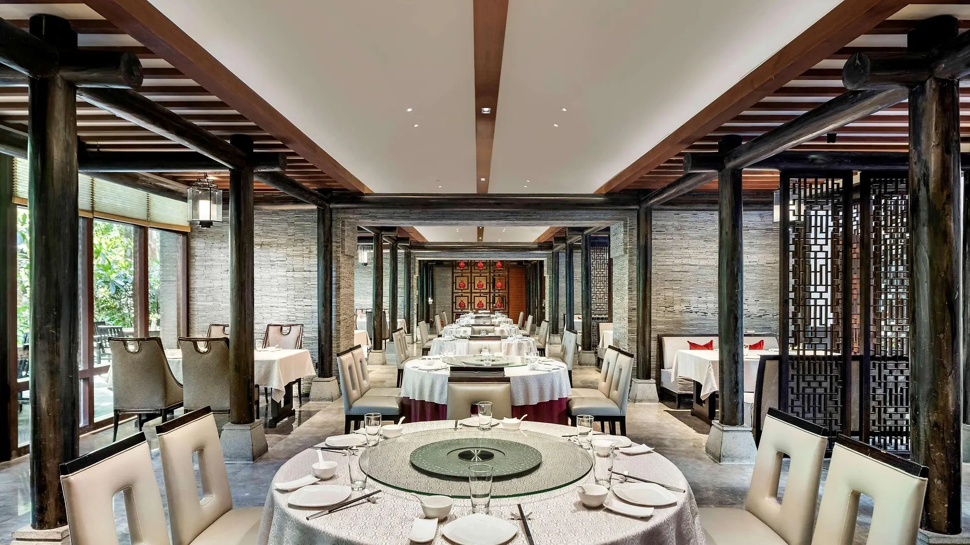 Pullman Oceanview Sanya Bay Resort & Spa
