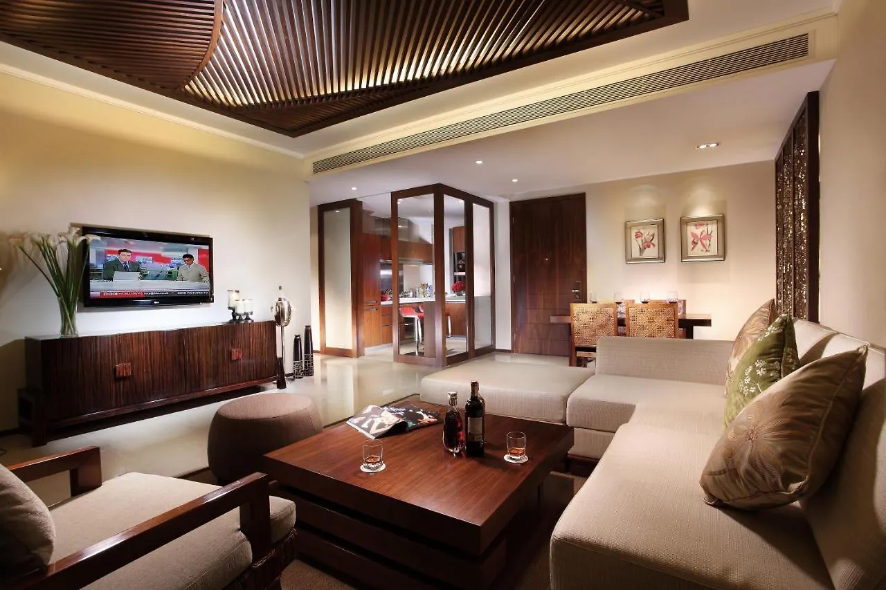 Pullman Oceanview Sanya Bay Resort & Spa Отель