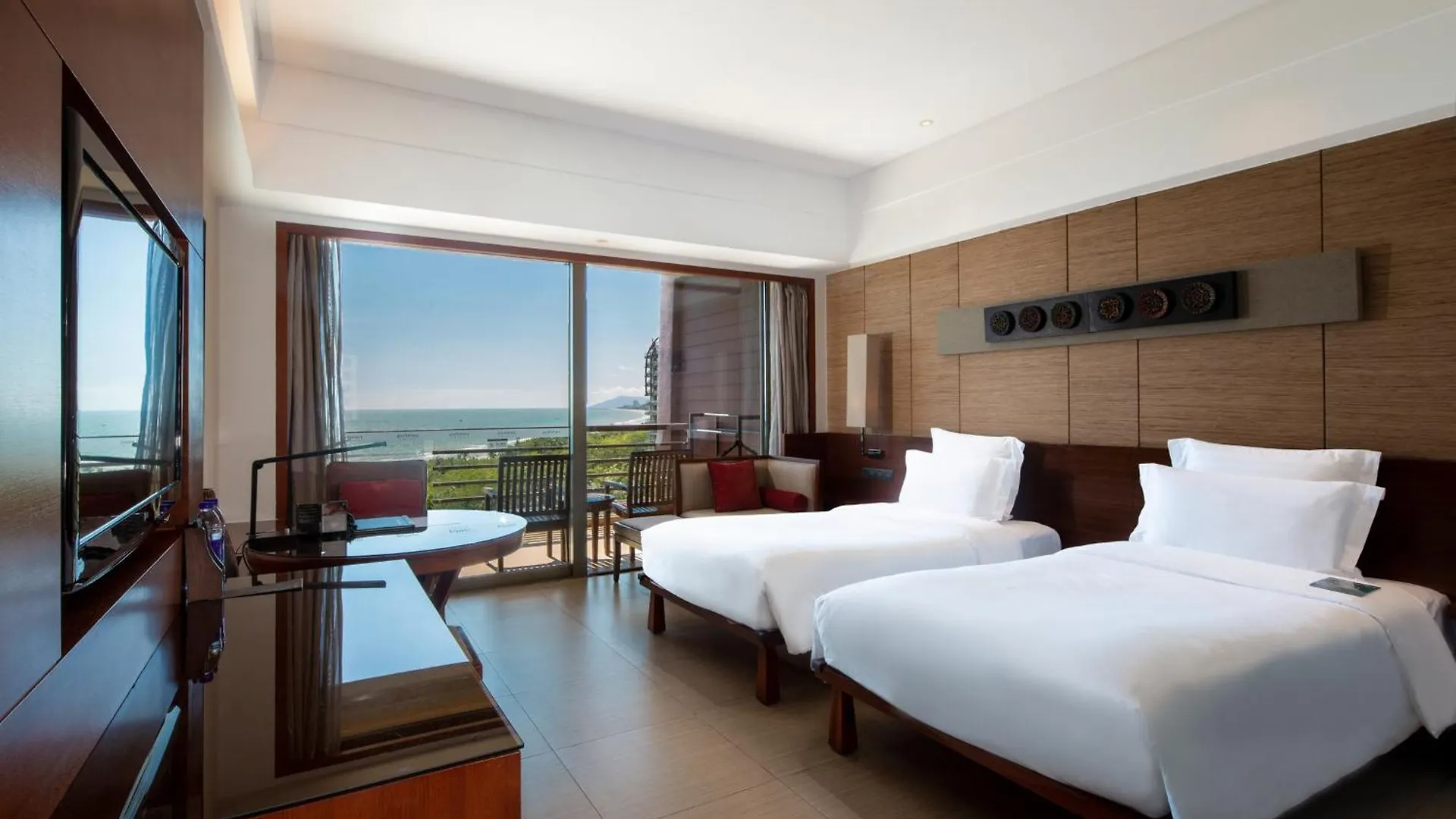 Pullman Oceanview Sanya Bay Resort & Spa